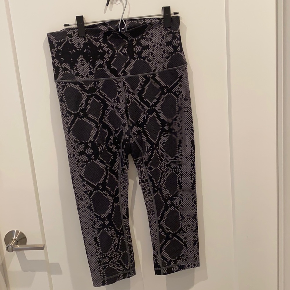Lululemon crop
